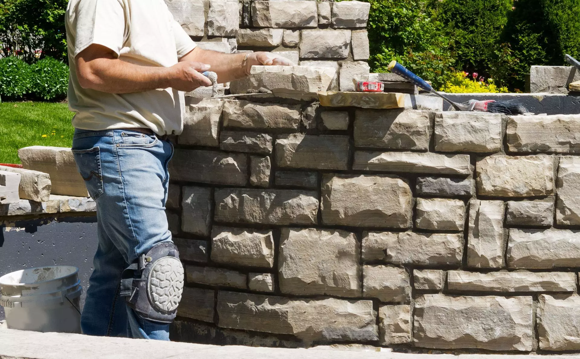 3 Common Types of Residential Retaining Walls
